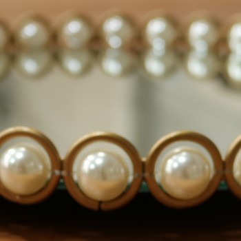 Cod 383 - Doceira Dourada Perolas - Redonda  35 cm Ø - Baixa