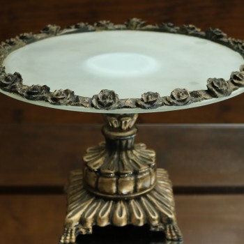 Cod 617 - Boleira Dourada Envelhecida Flores - Red. 35 cm Ø - Pé 20 cm